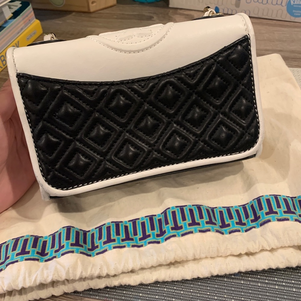 Cute Tory Burch Crossbody - Picture 1 of 13